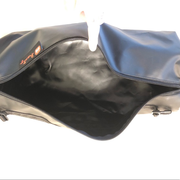 Henty Wingman Messenger Garment Bag - Picture 9 of 9